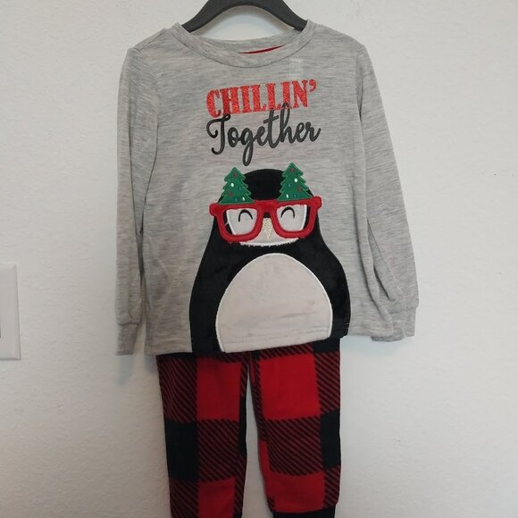 Holiday Time: "Chillin' Together" Toddlers Pajamas - Picture 1 of 11